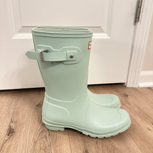 HUNTER Original Short Waterproof Rain Boot (Women) in Light Green Size US 8 - Picture 2 of 6